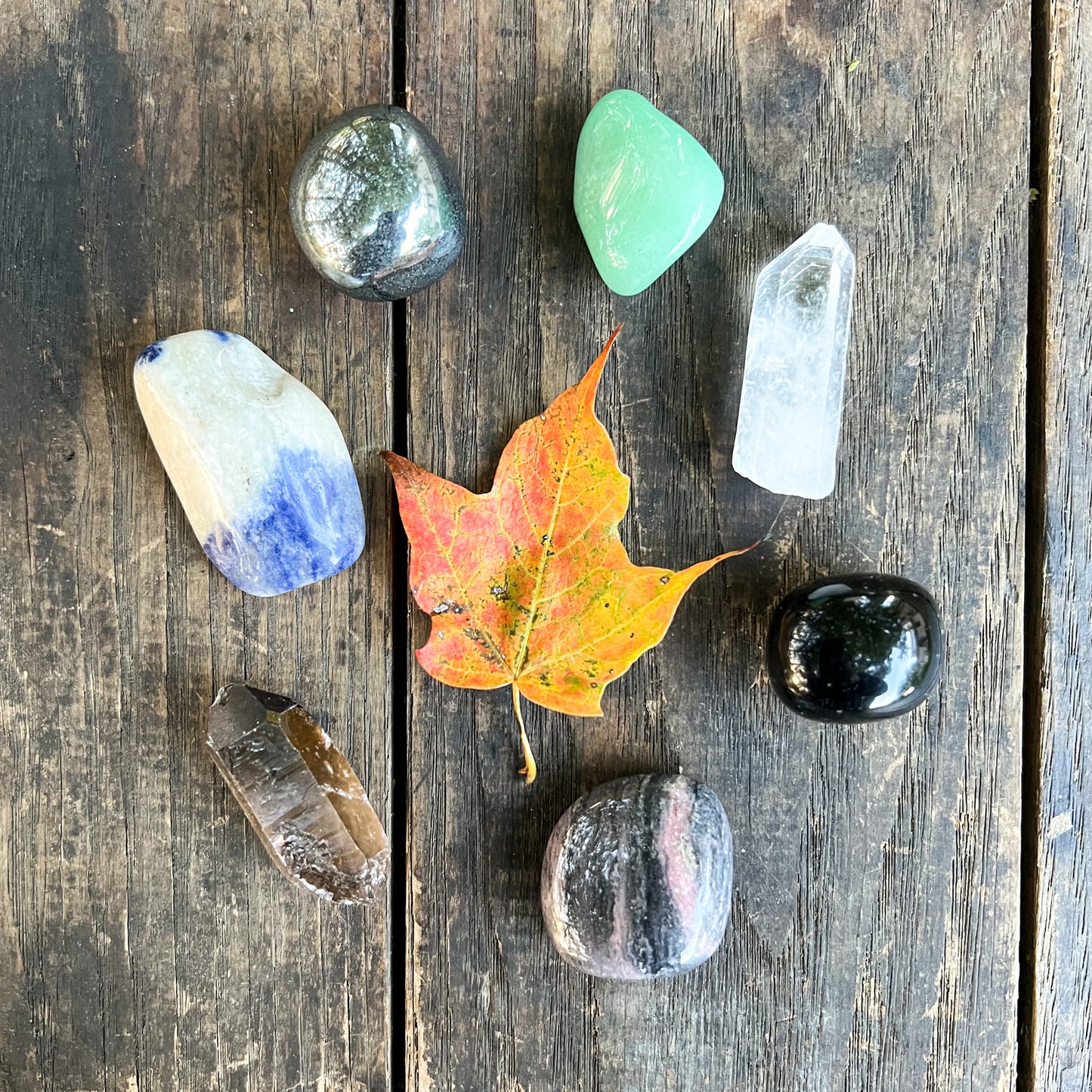 Travel Protection Crystals Set - Grounding, Positive Energy, Stress Relief - Root Chakra balancing