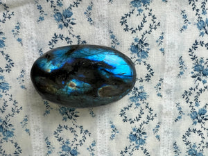 Labradorite Palm Stone - Crystal for communication