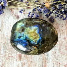 Load image into Gallery viewer, Labradorite Palm Stone - Crystal for Wisdom - Dreamer&#39;s Stone - Third Eye Chakra Crystal