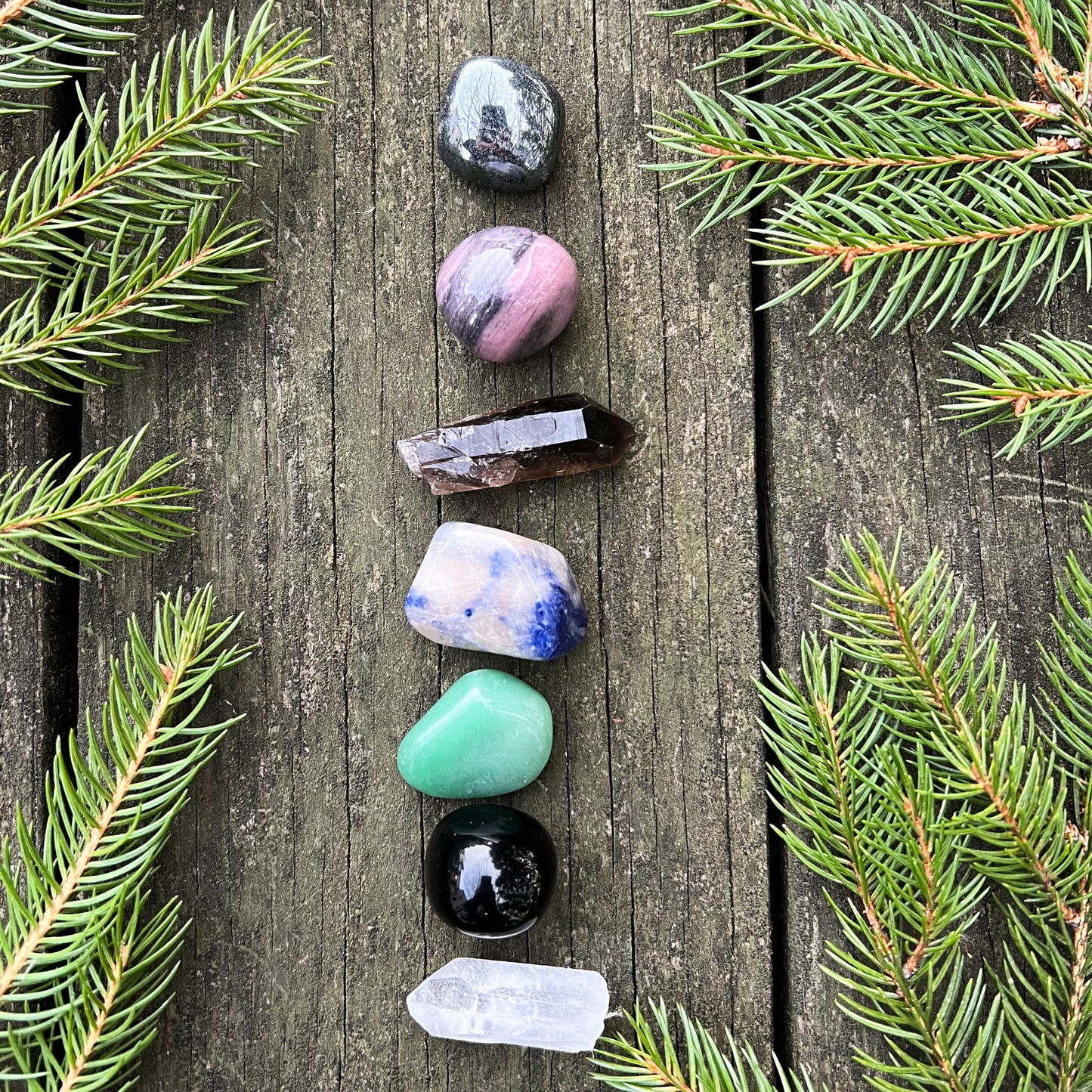 Travel Protection Crystals Set - Grounding, Positive Energy, Stress Relief - Root Chakra balancing