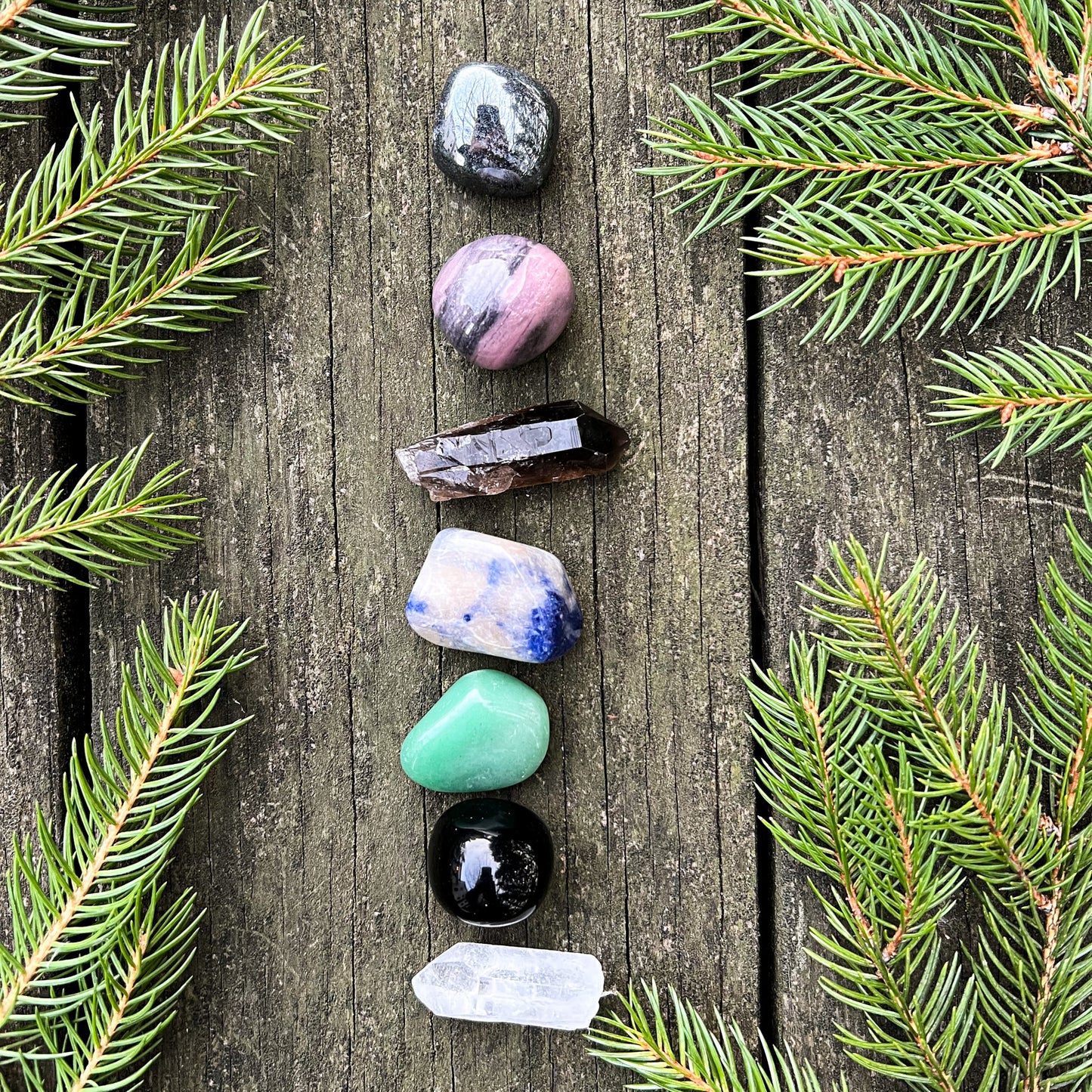 Travel Protection Crystals Set - Grounding, Positive Energy, Stress Relief - Root Chakra balancing