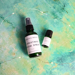 Christmas Aromatherapy Set - Christmas Diffuser Blend and Christmas Room Spray - Christmas Aromatherapy Gift Set